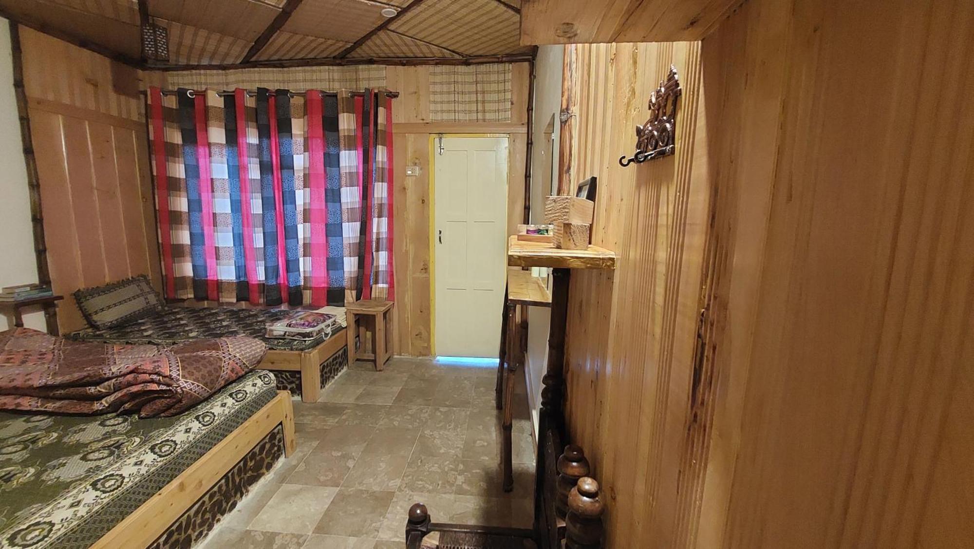 Khana Badosh Resort Kalam Eksteriør billede